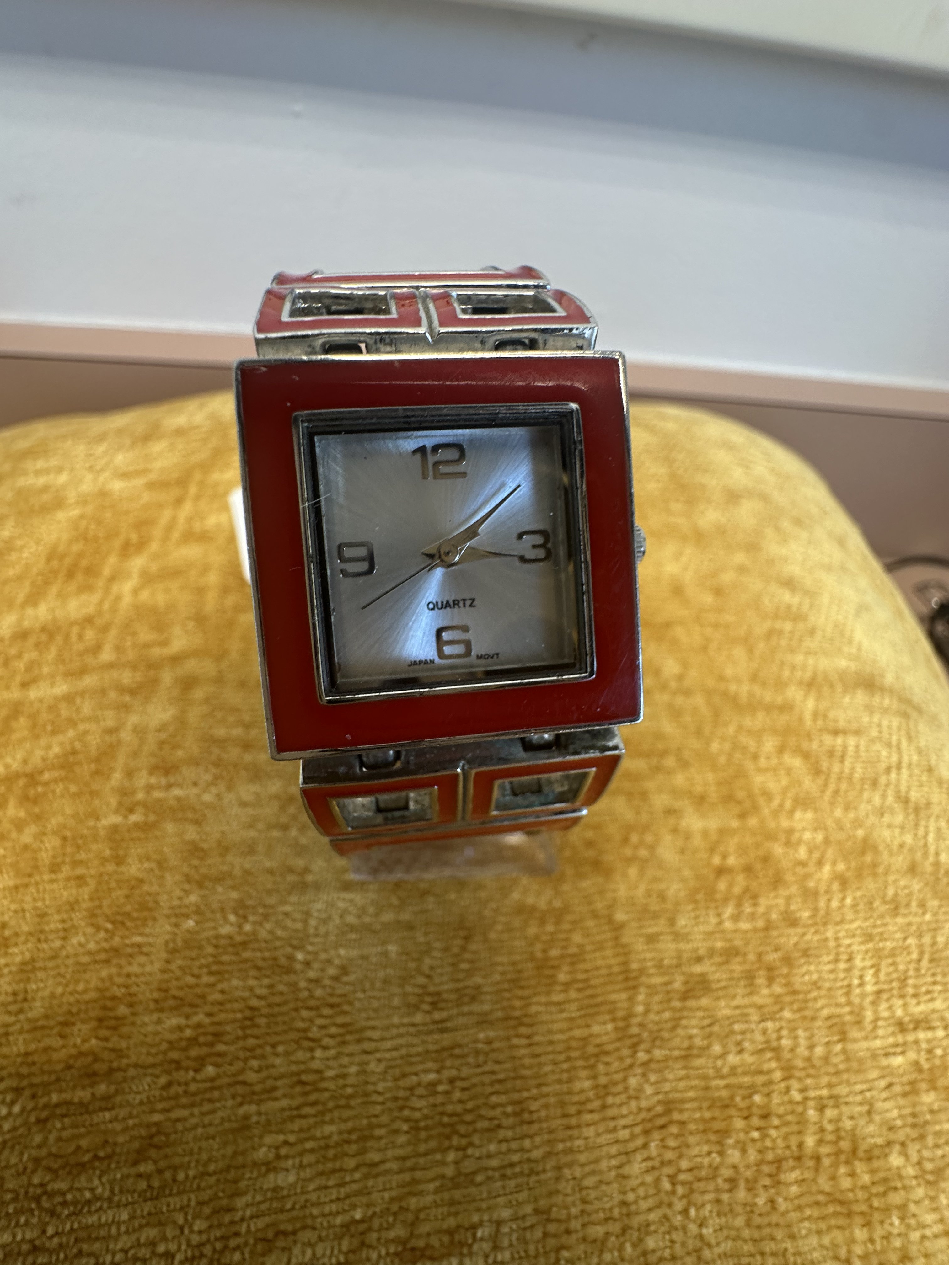 Unbranded Red Enamel Square Bracelet Watch - angle 1