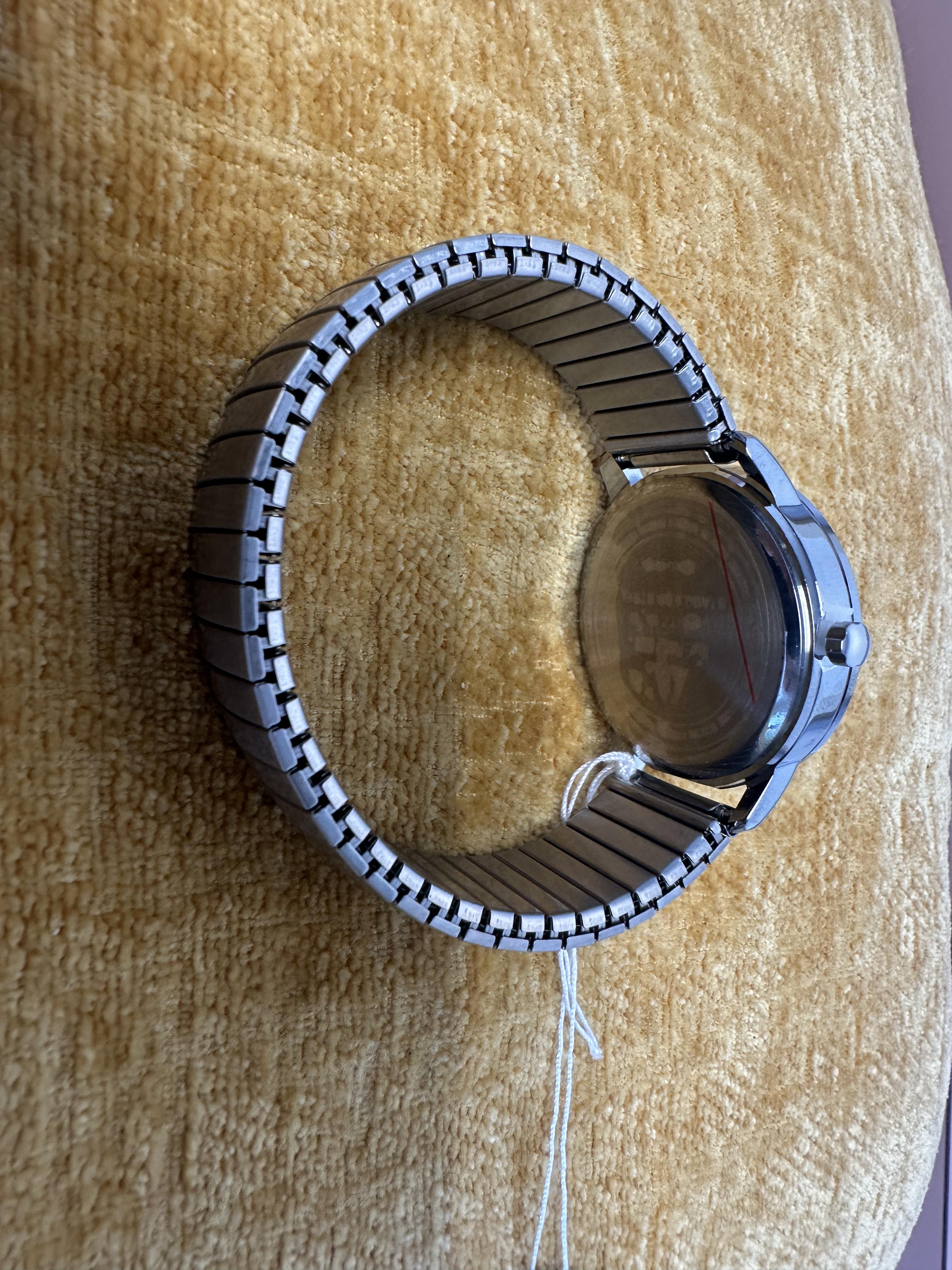 Lendin Classic Field Watch - angle 2