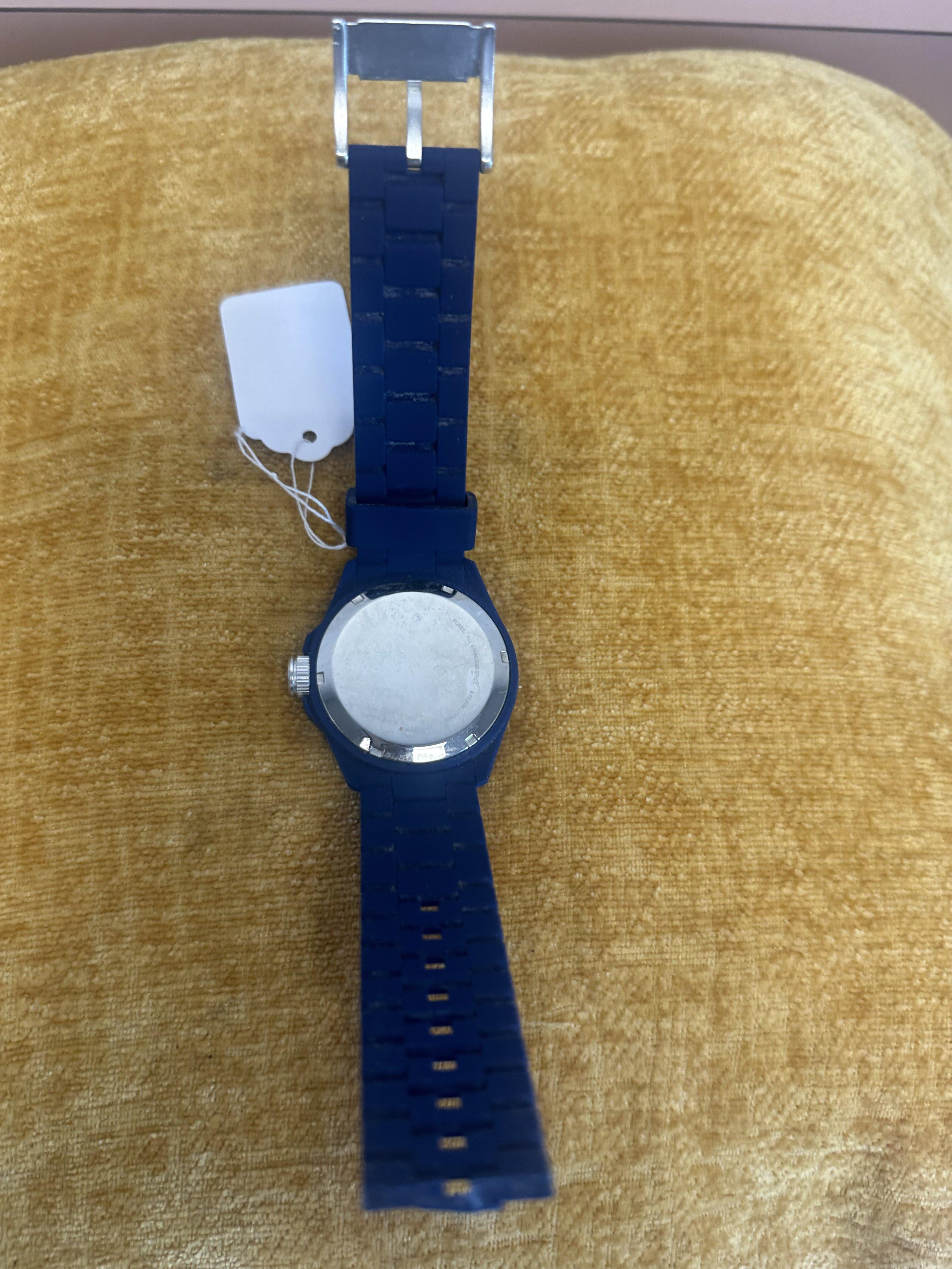 Unbranded Sport Diver Style Watch - angle 1