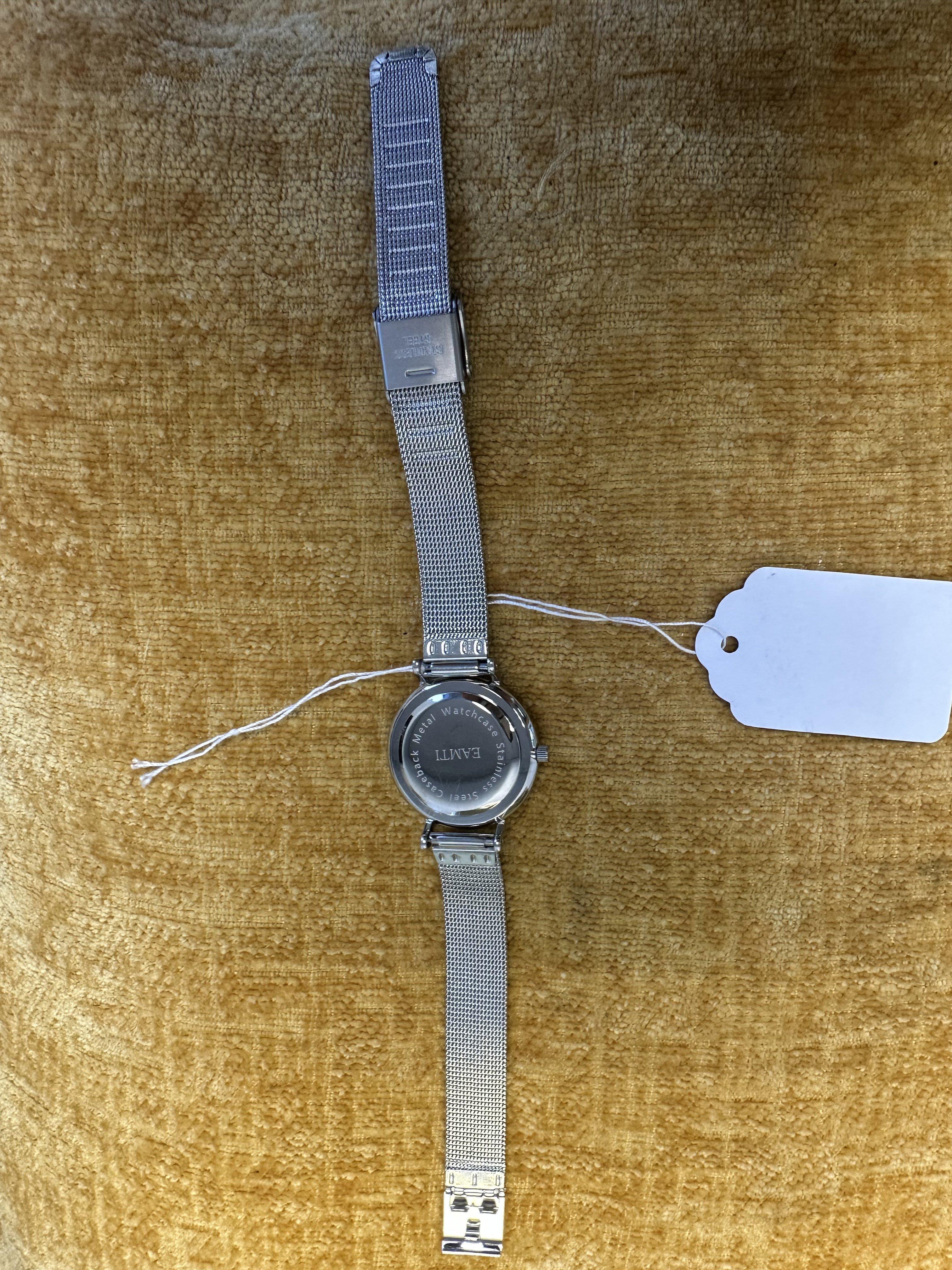 MVMT Minimalist Quartz - angle 2