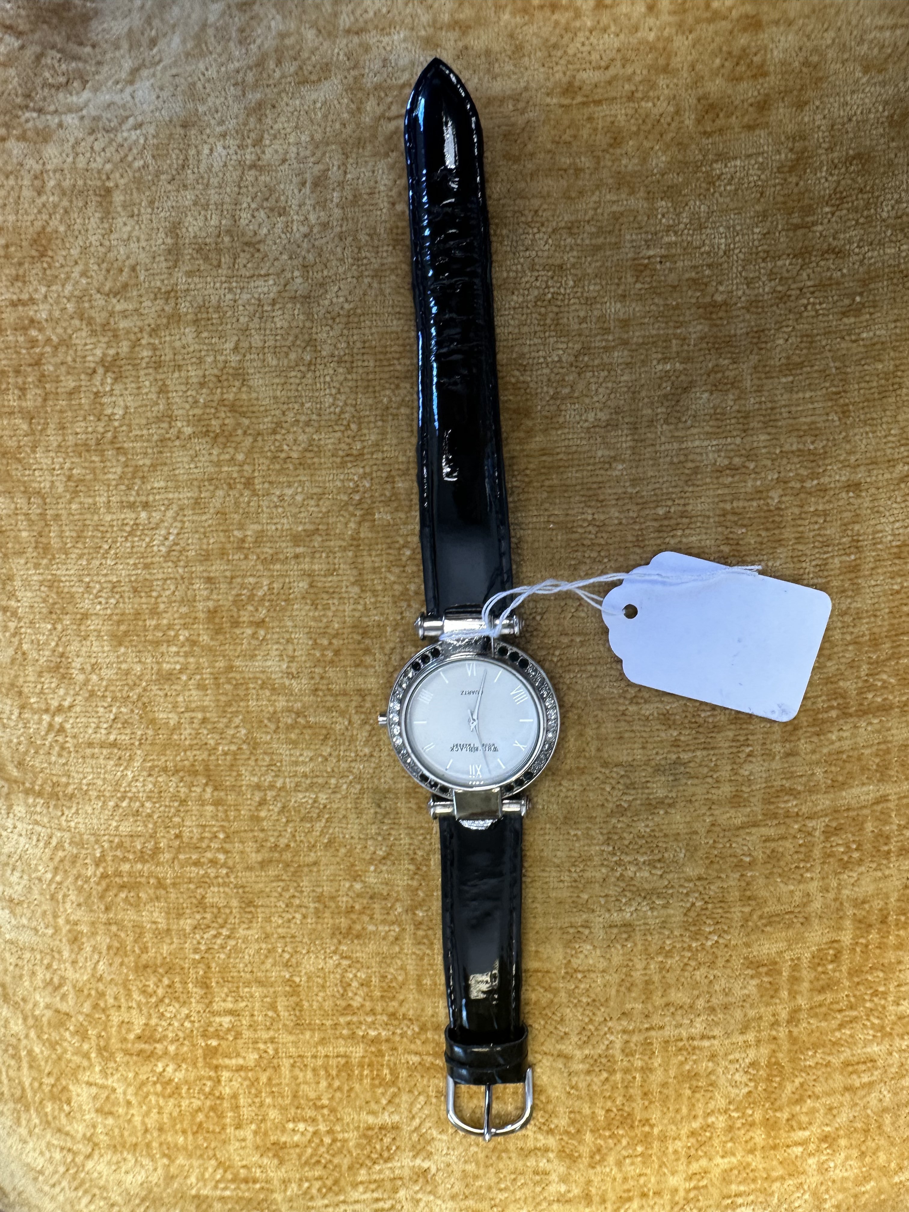 W.R. Wallace Round Stone-Set Bezel - angle 1