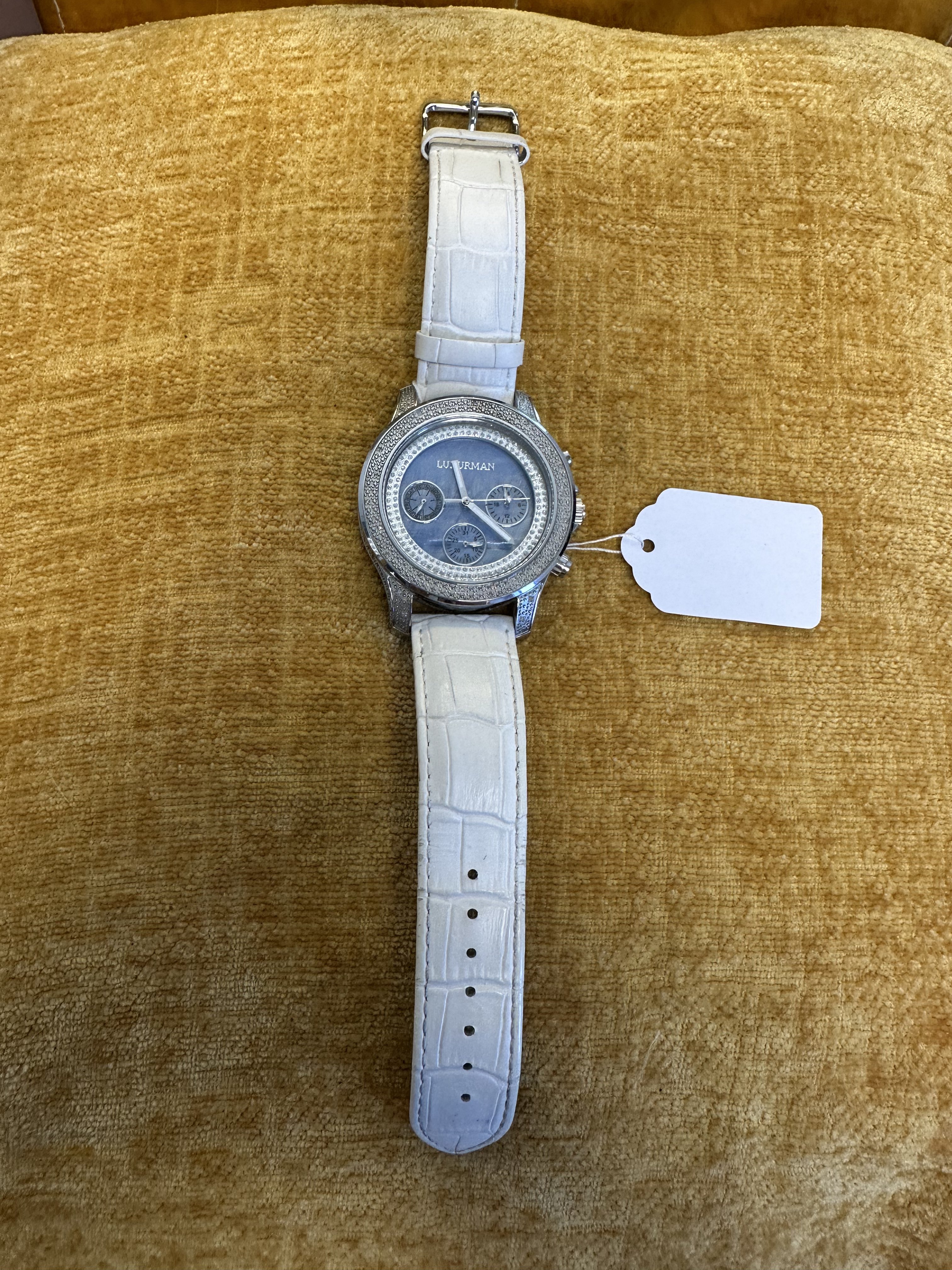ARMAN Chronograph - angle 1