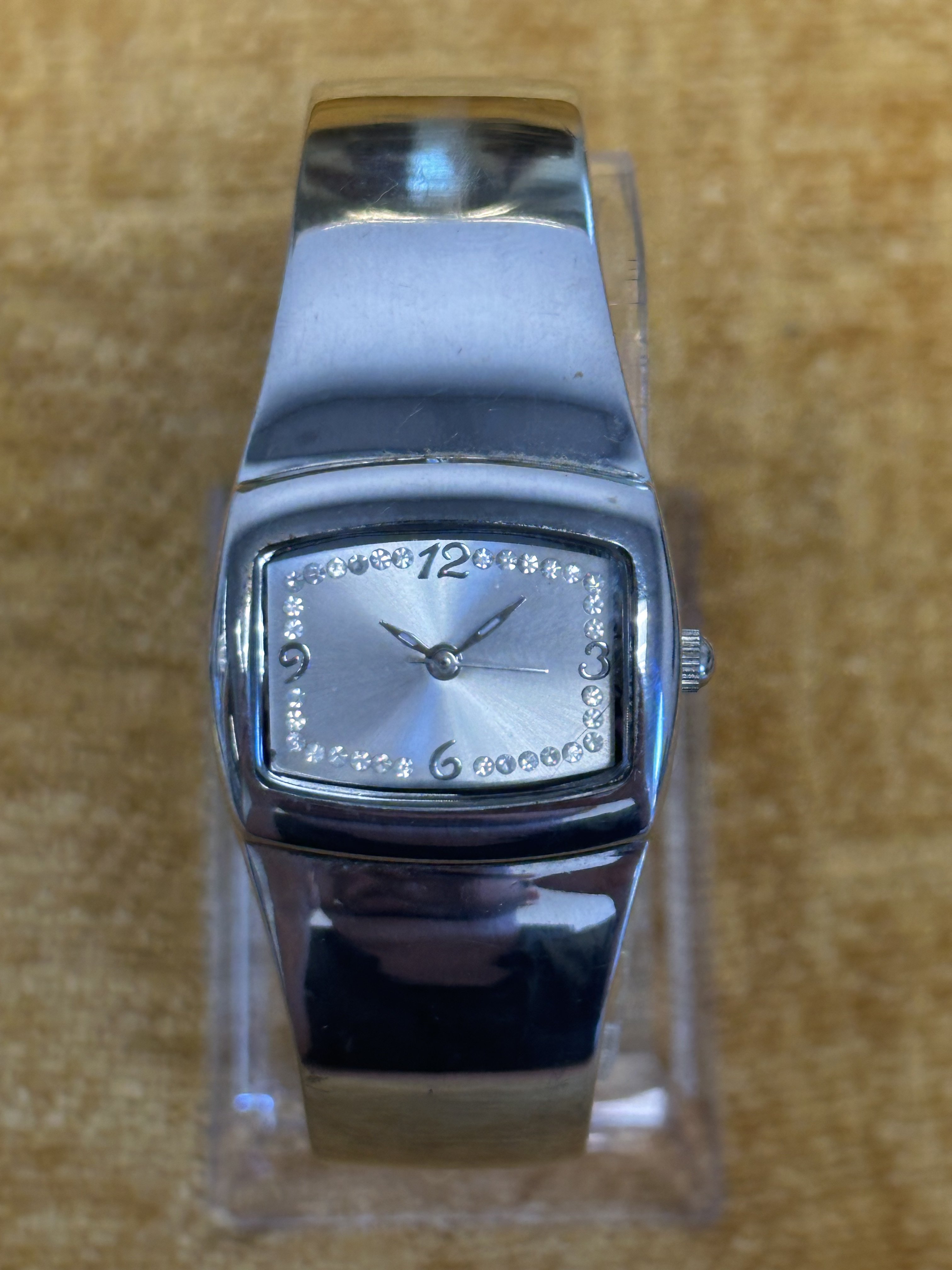 Unbranded Ladies' Bangle Cuff Watch - angle 1