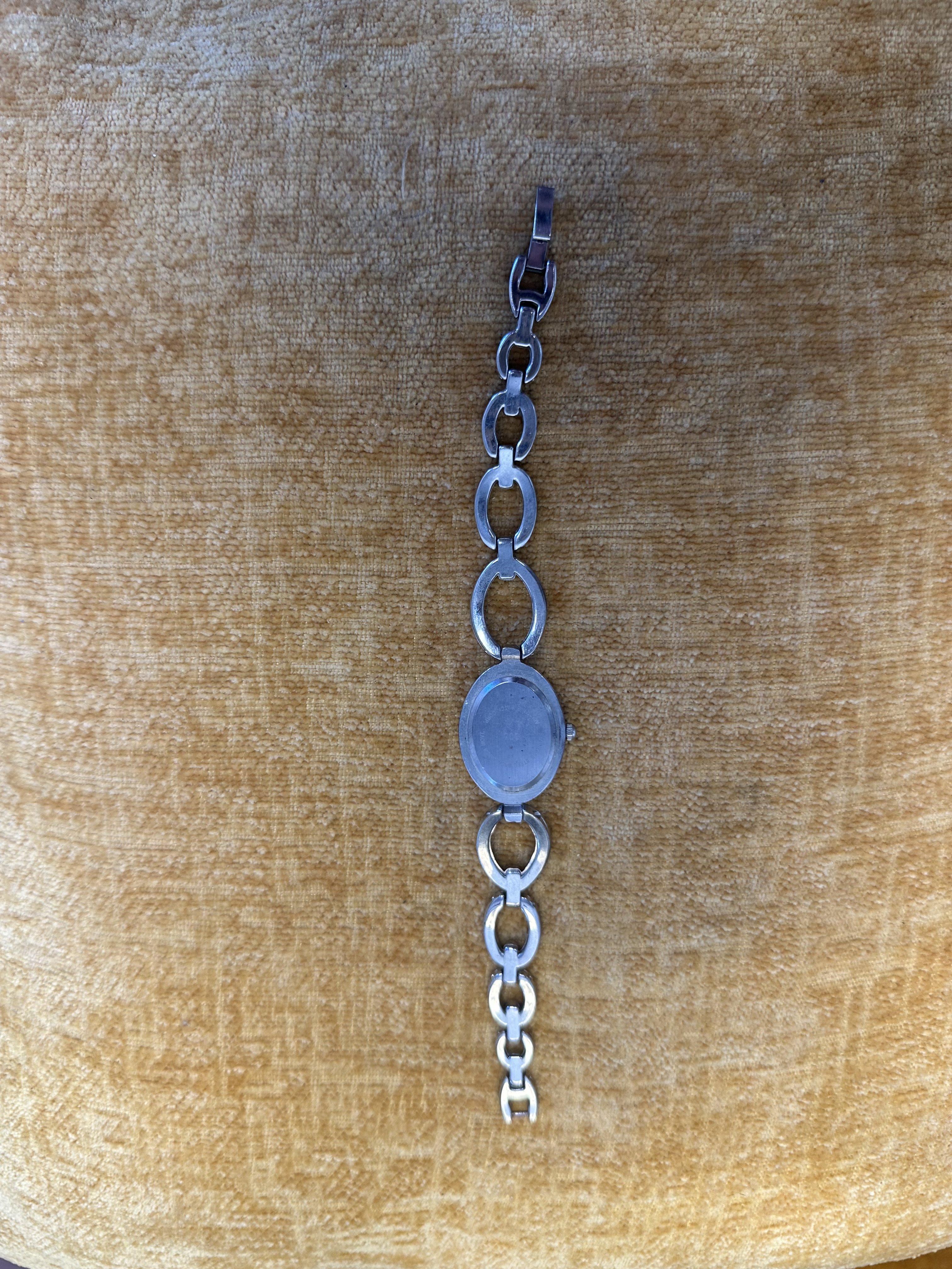 Avenue Avenue Diamond Quartz - angle 2