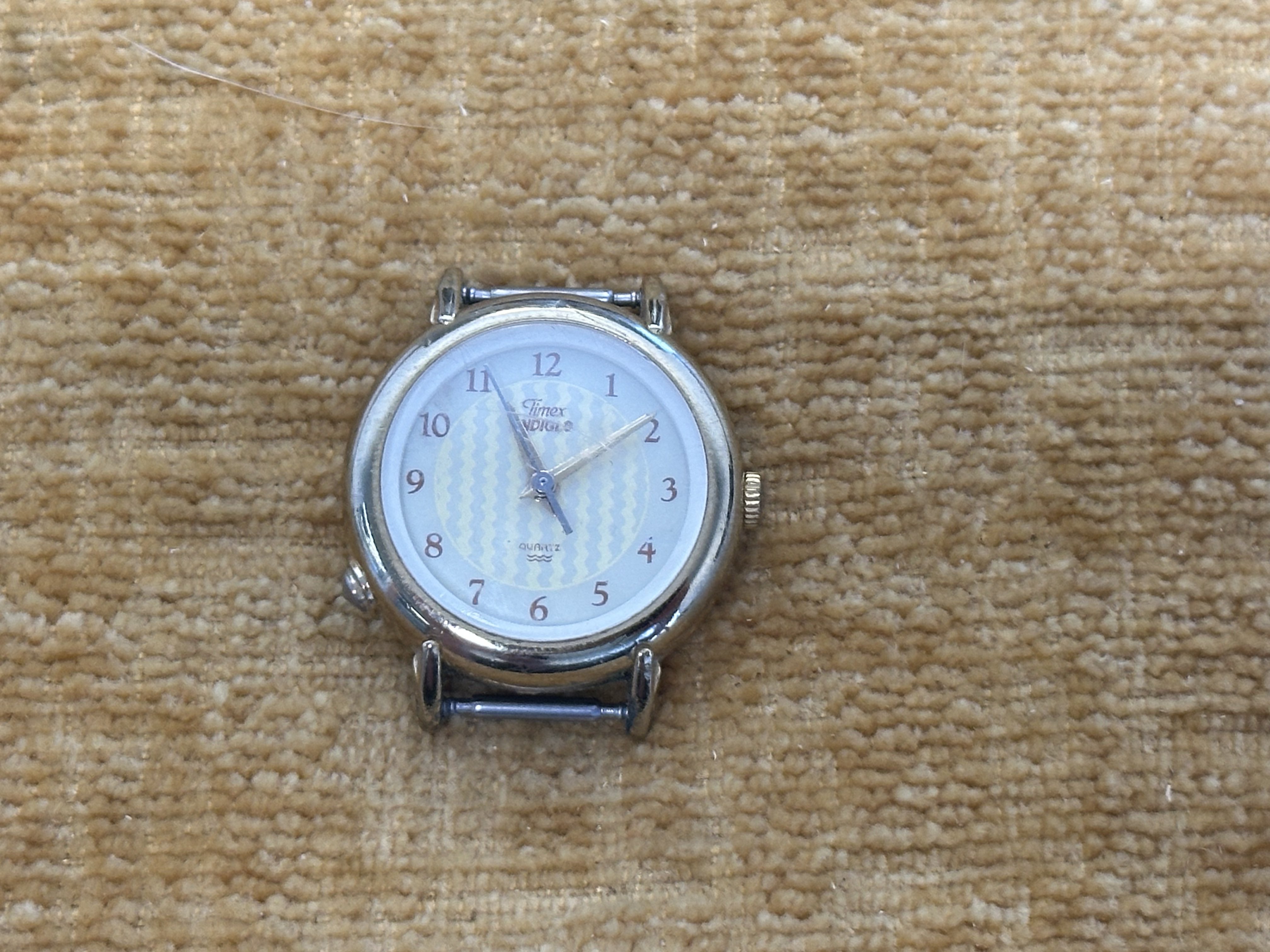 Timex Indiglo Round Case - angle 1