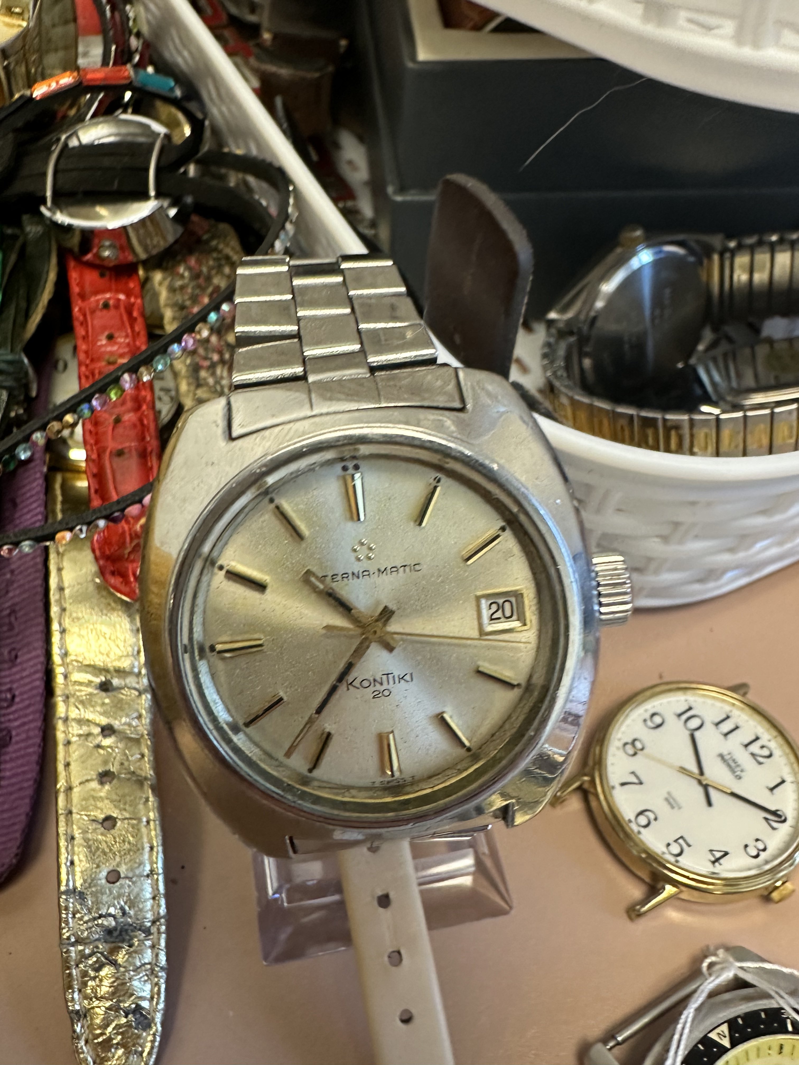 Eterna-Matic KonTiki 20 - angle 1