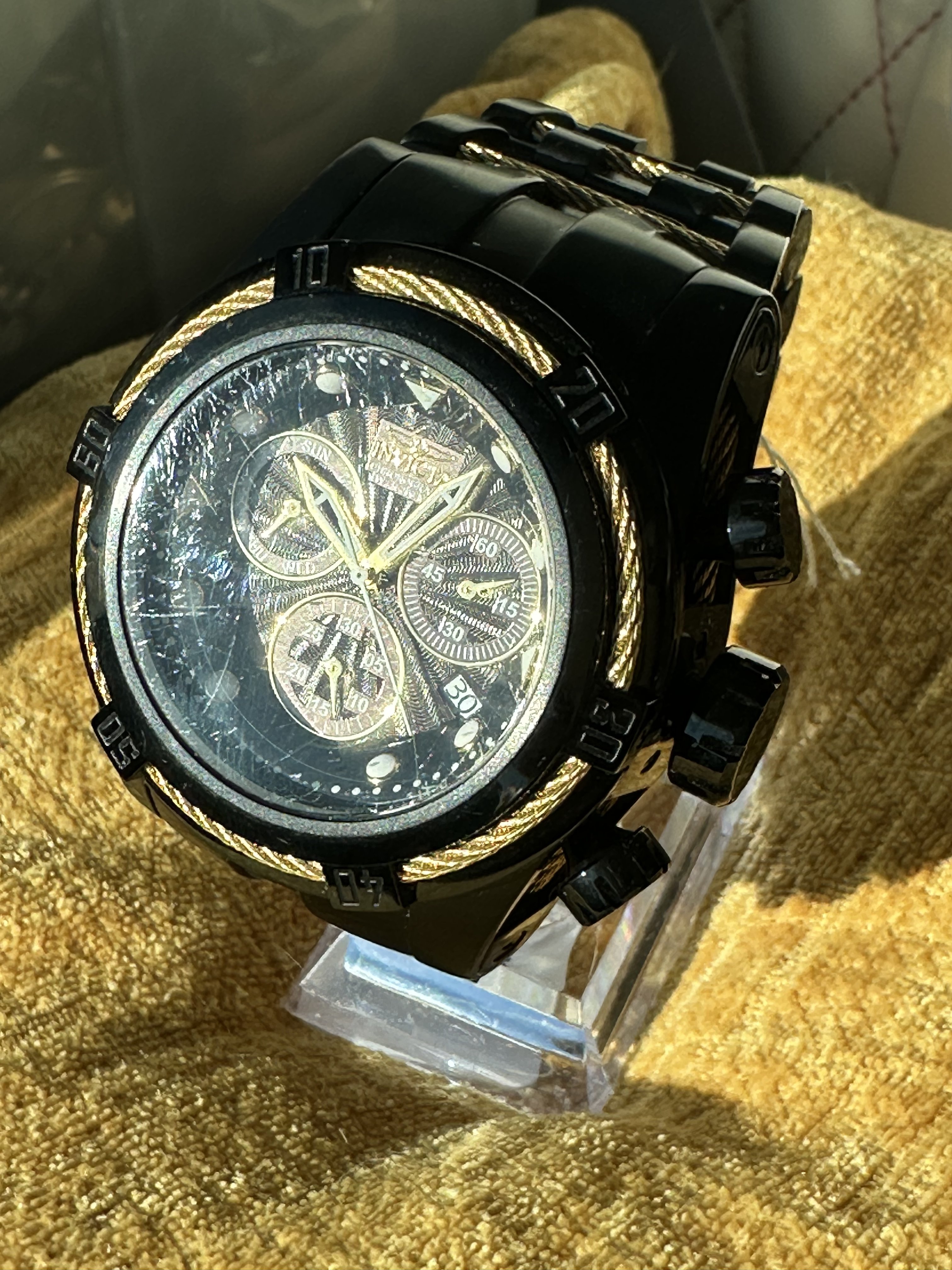 Invicta Bolt Zeus Chronograph - angle 1