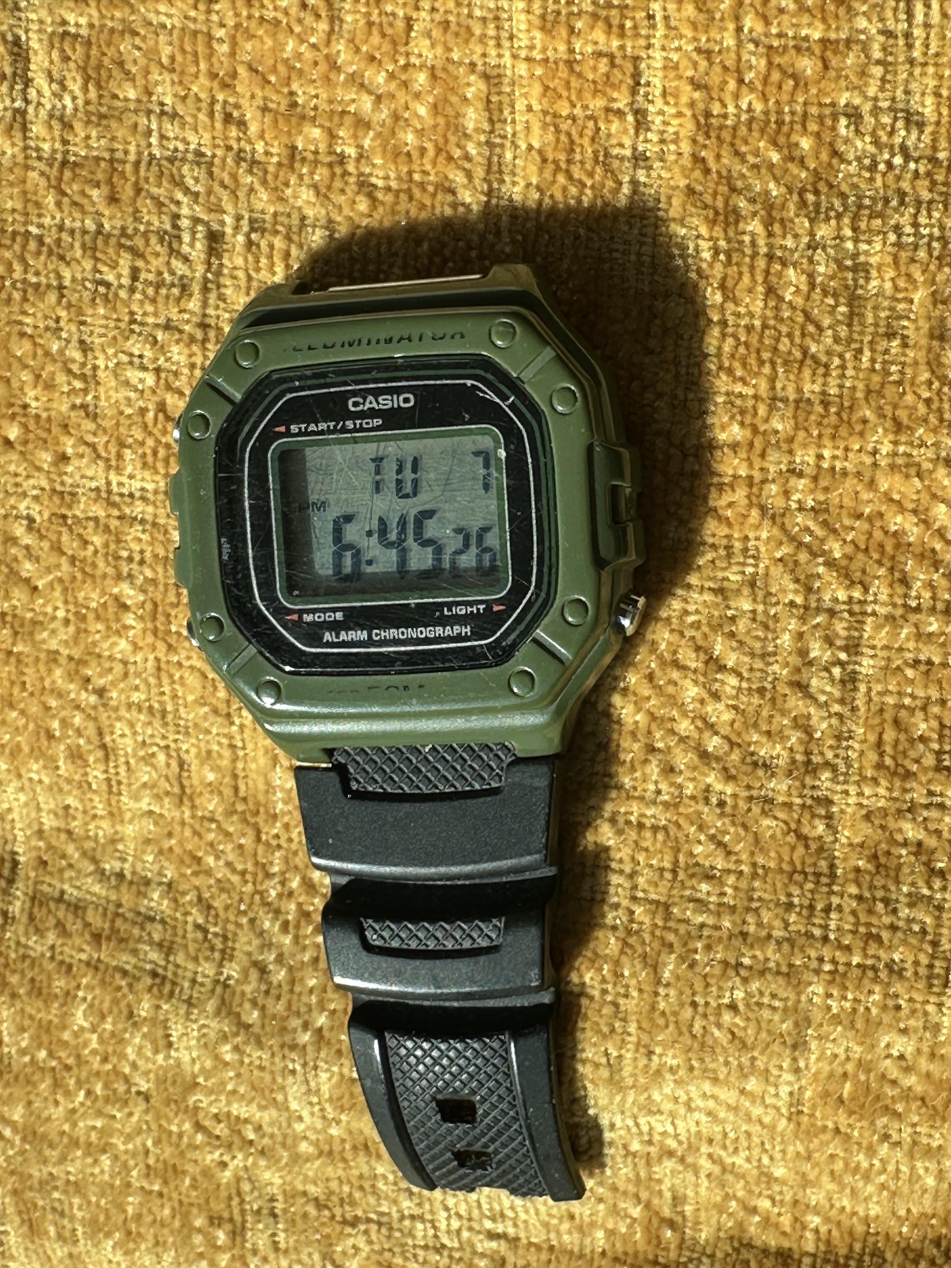 Casio W-215H - angle 1