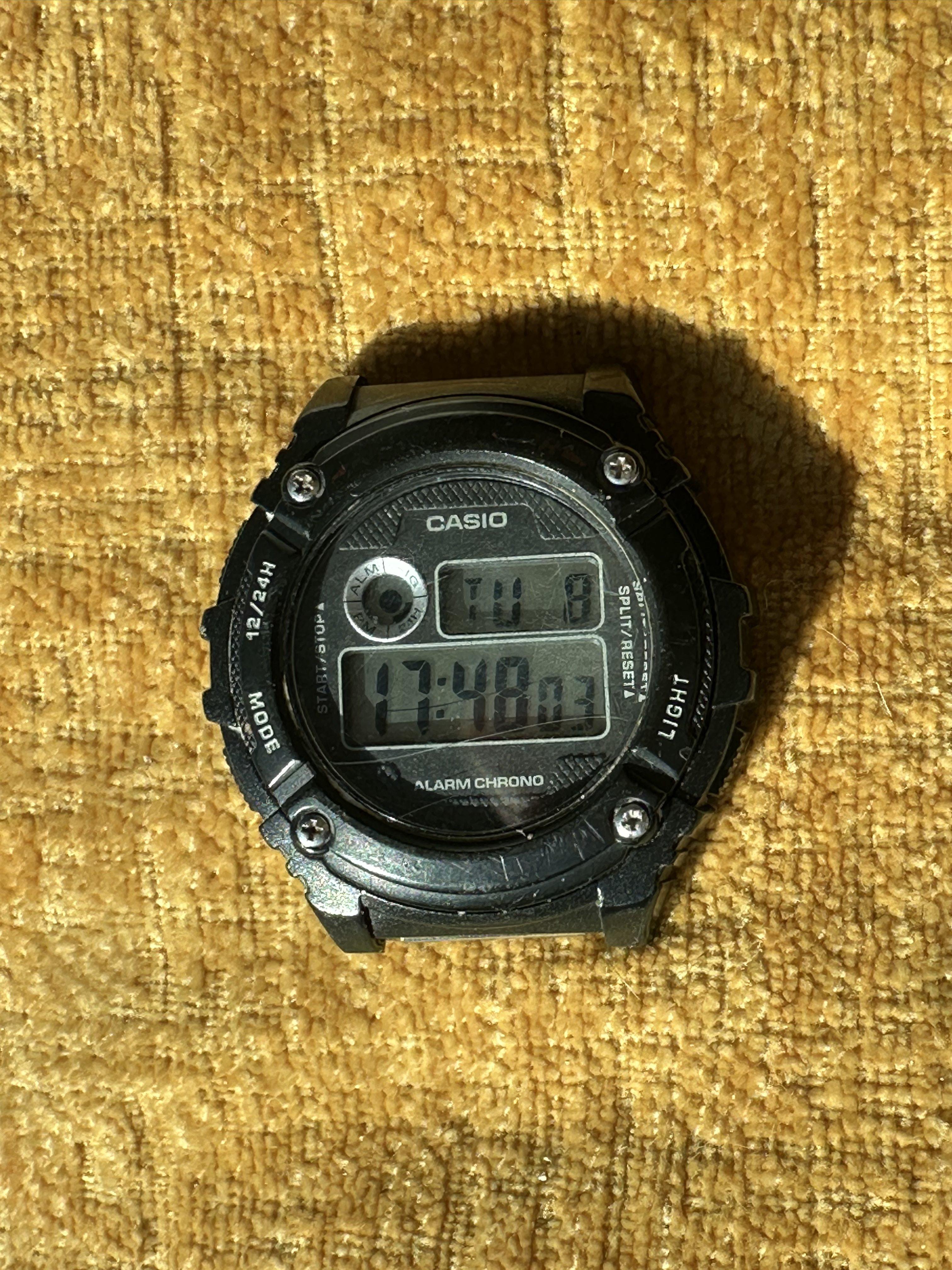 Casio W-735H - angle 1